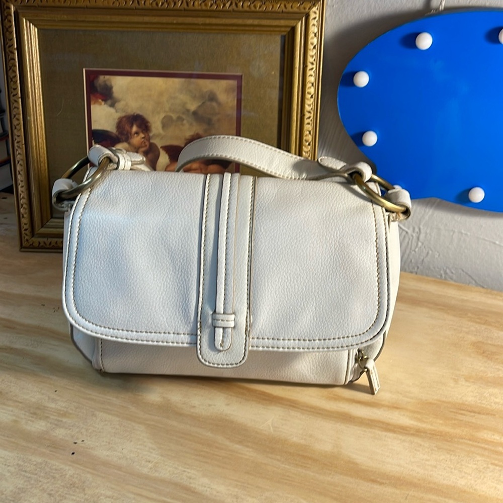 Villager. A Liz Claiborne Company. Creme handbag.